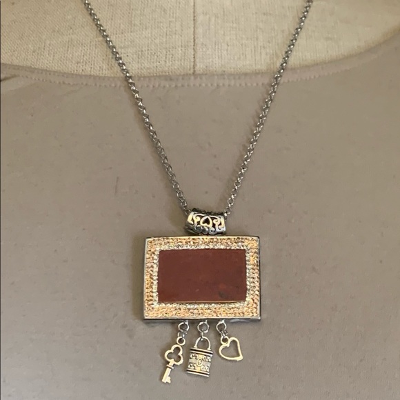 Red Jasper Crystal Gem Pendant & Chain Necklace - Picture 1 of 8